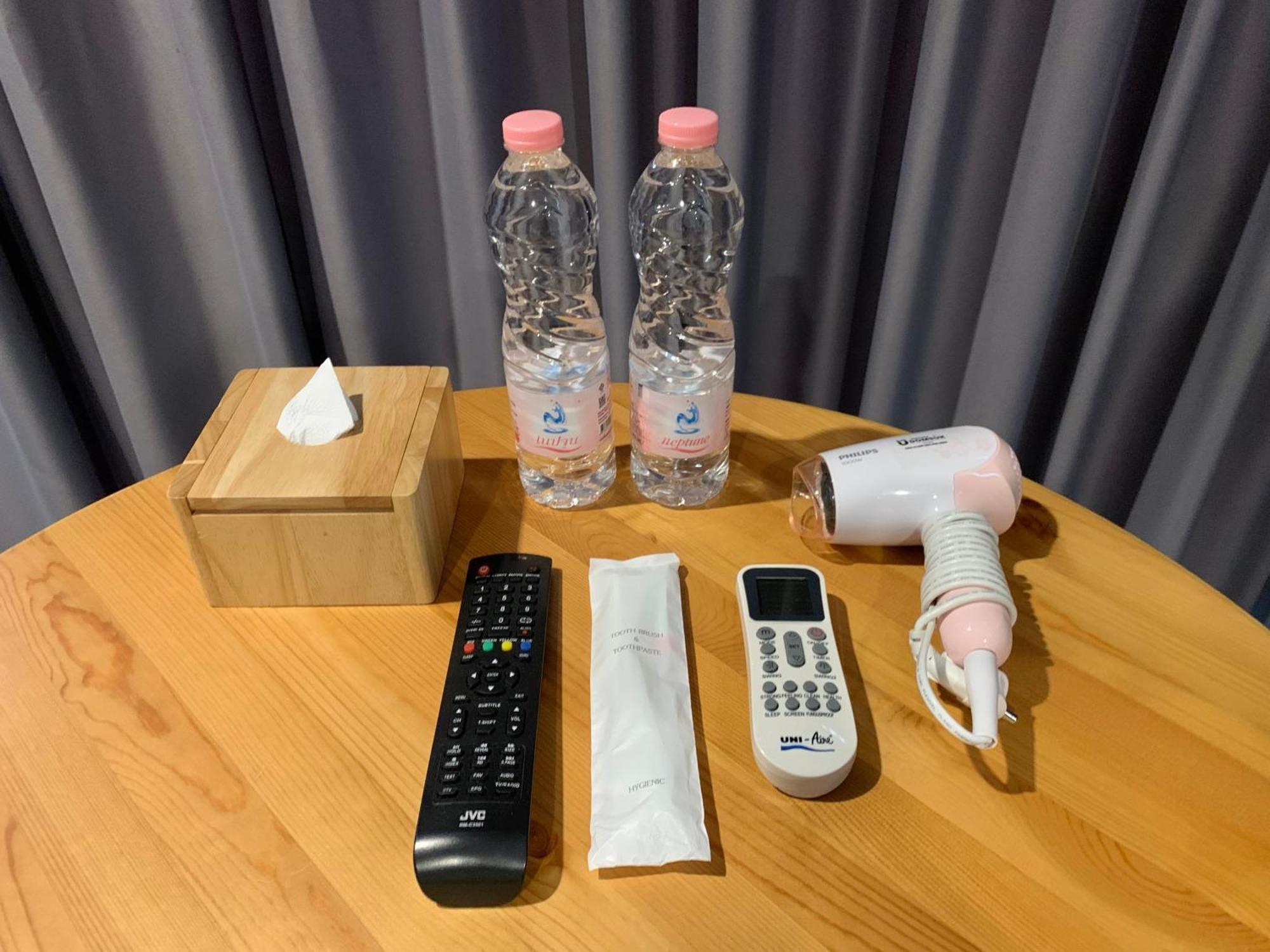 Homestay Udomsuk & Cafe - Bts Udomsuk