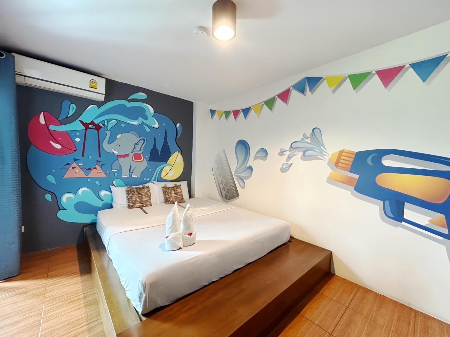 Hostel Hide *