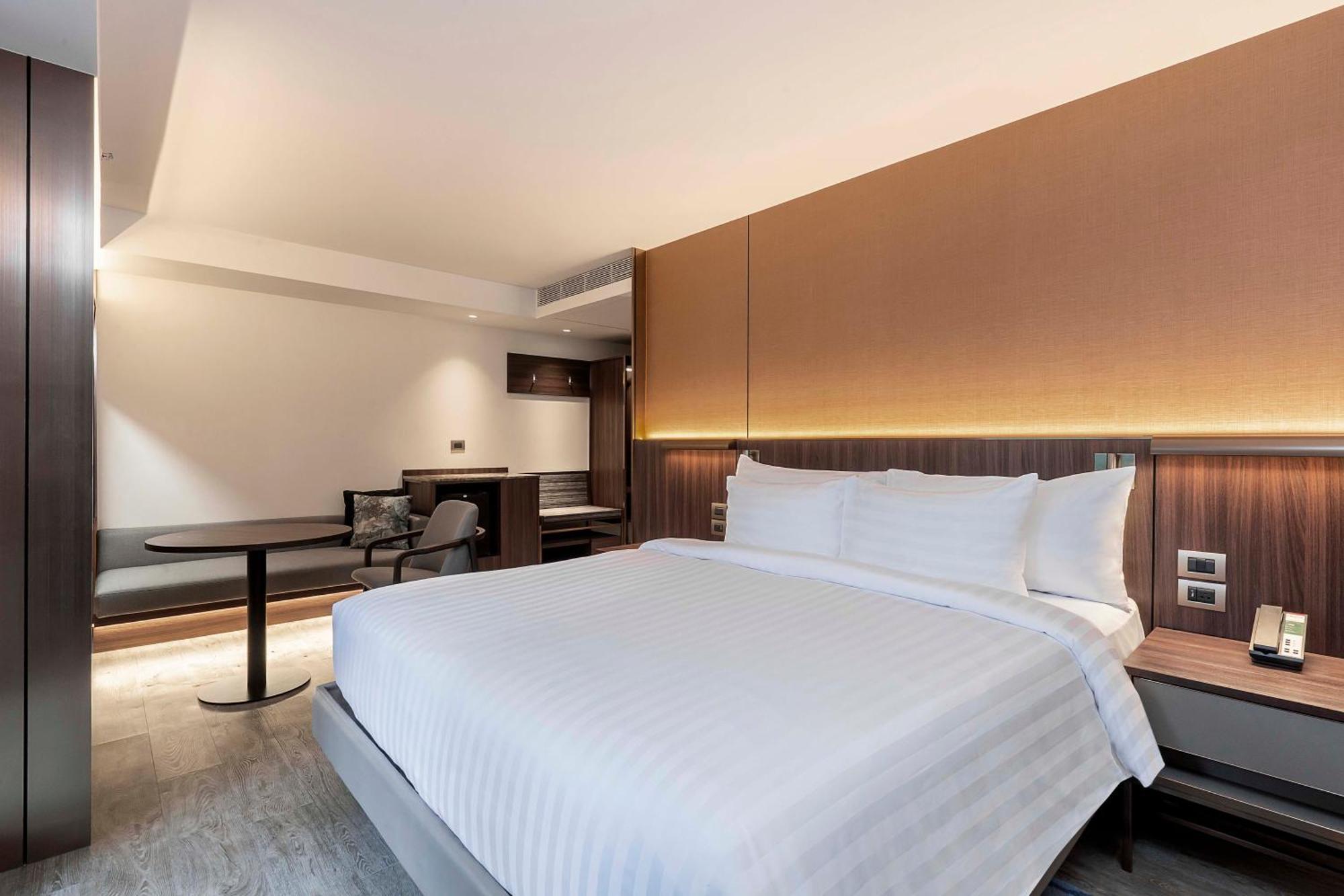 Gardina Asoke & - Sha Certified Hotell 4*