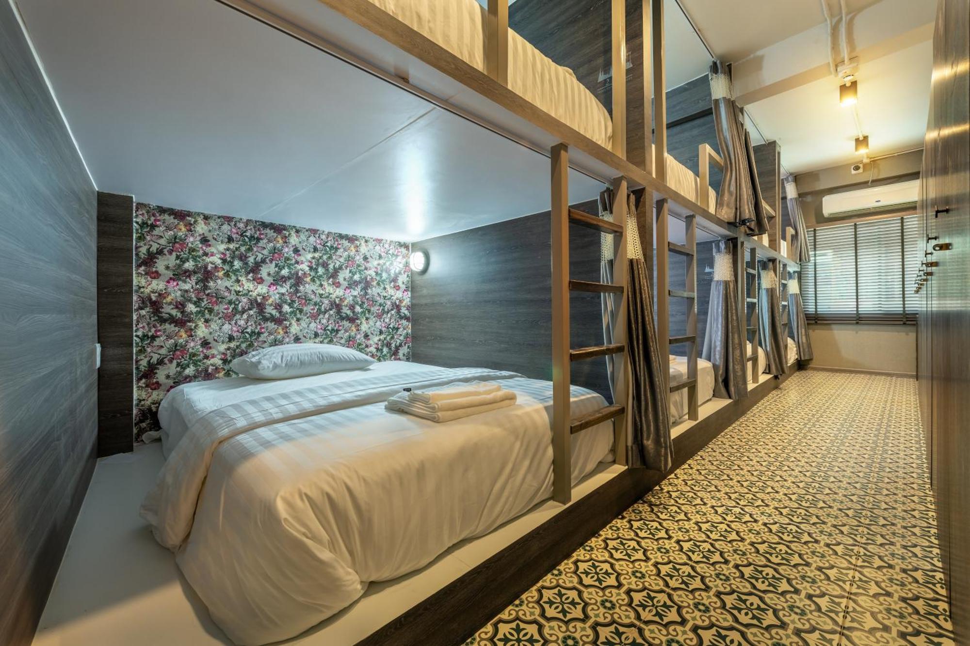 Hostal Happy Station Bangkok
