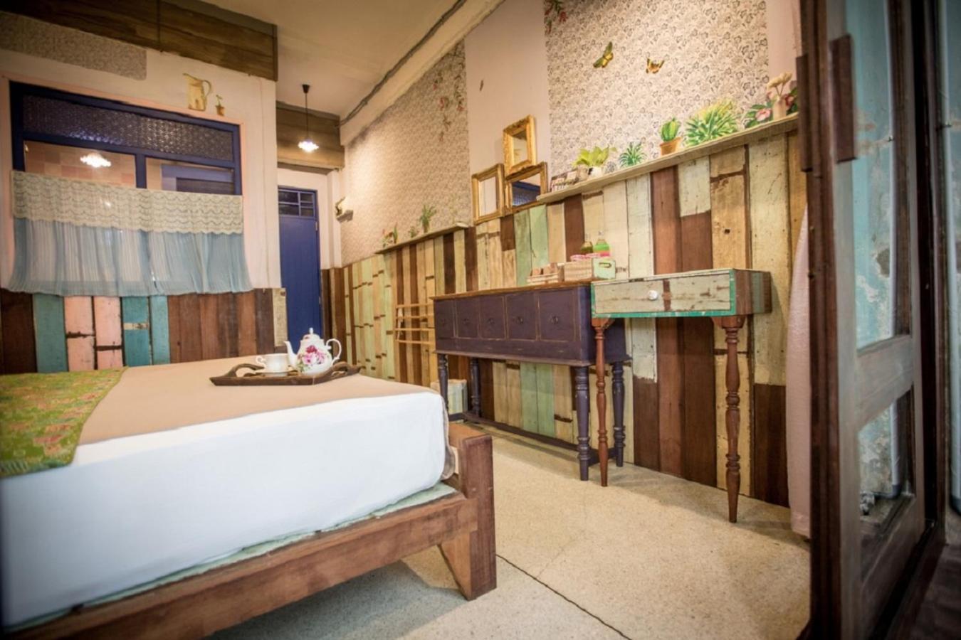 Phranakorn-nornlen Guest house