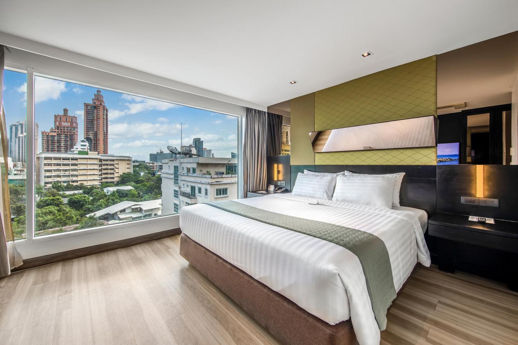 Golden Tulip Mandison