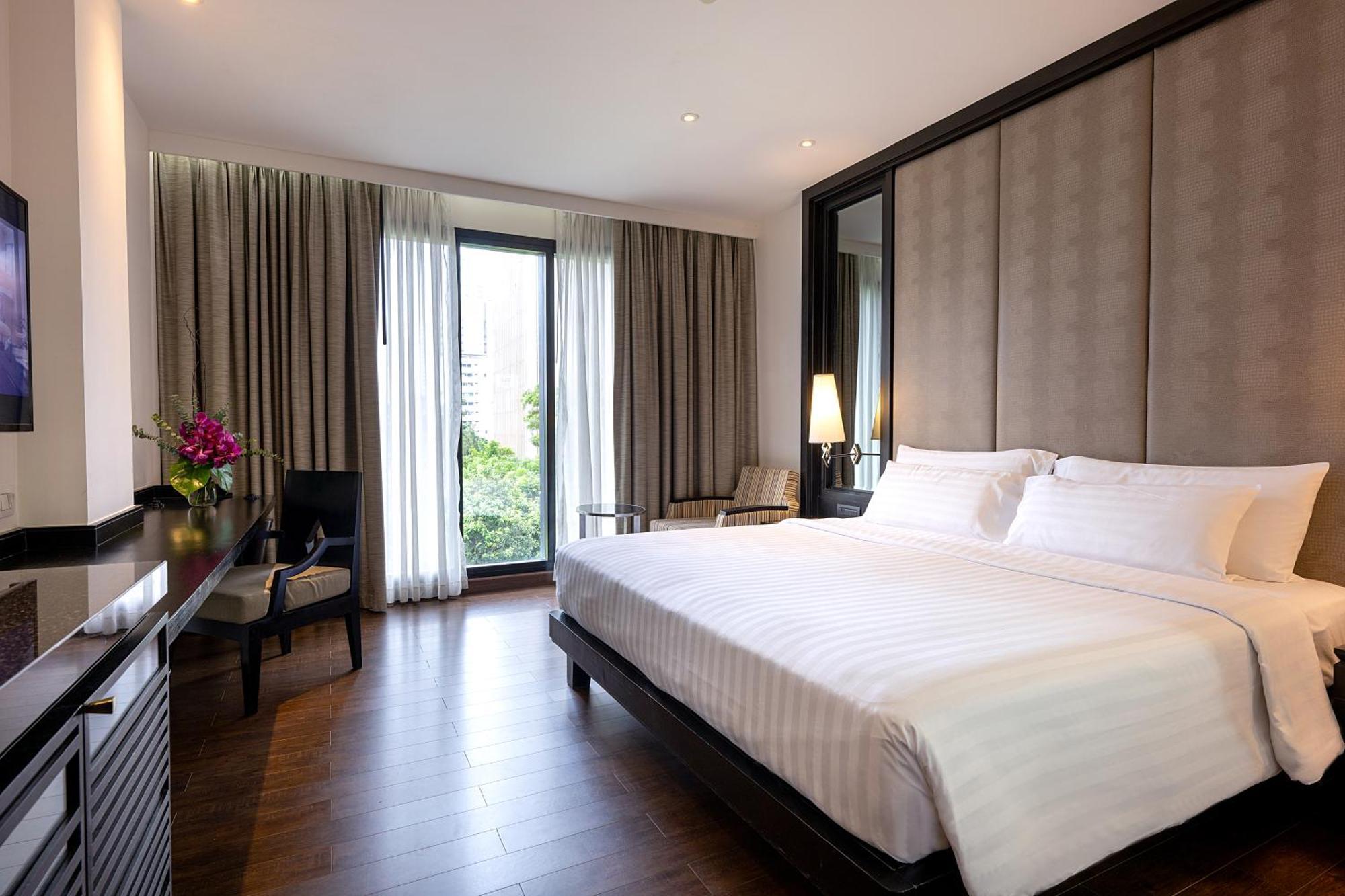 M\u00f6venpick Sukhumvit 15 5*