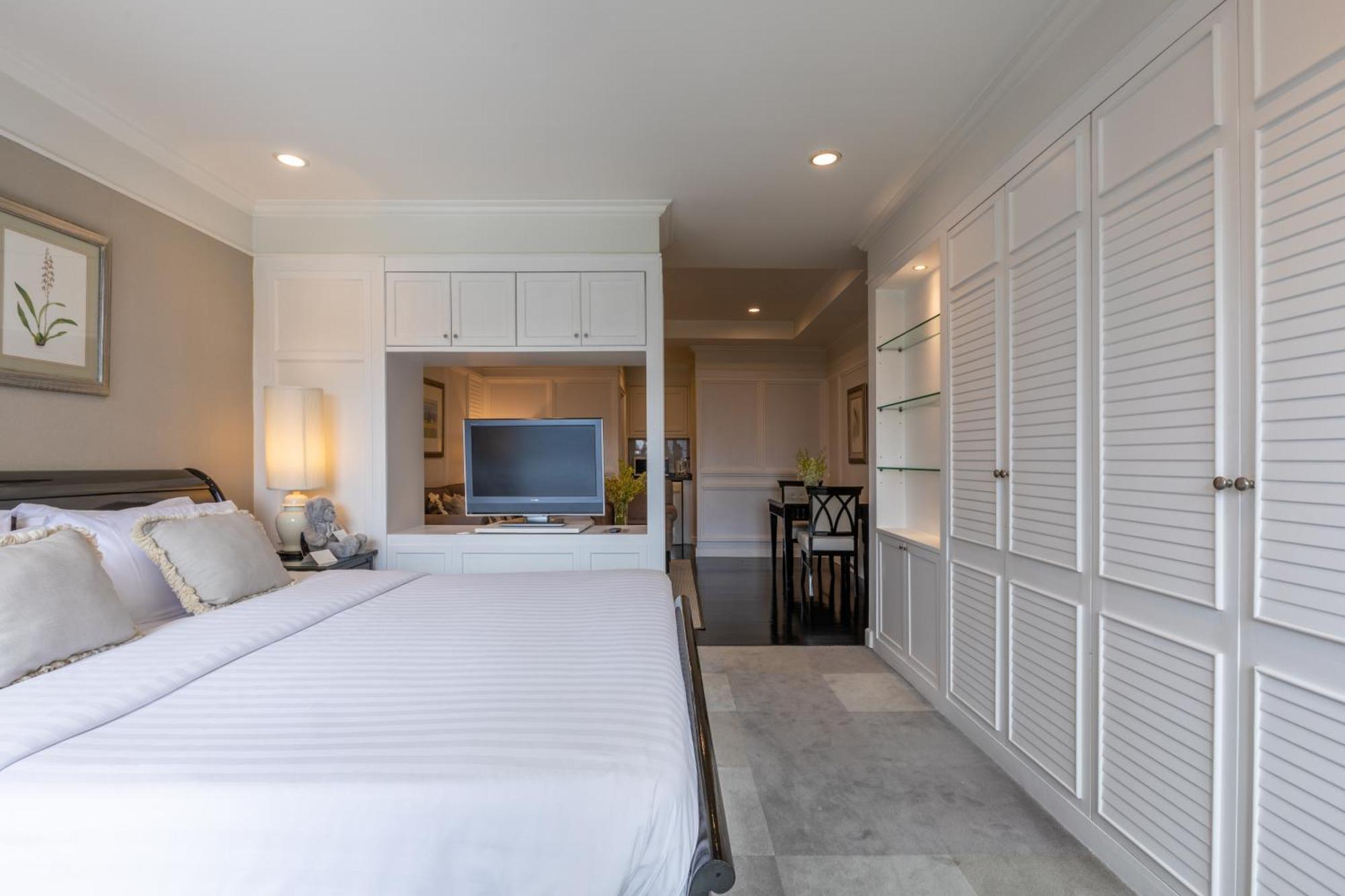 Cape House Langsuan Hotel Bangkok