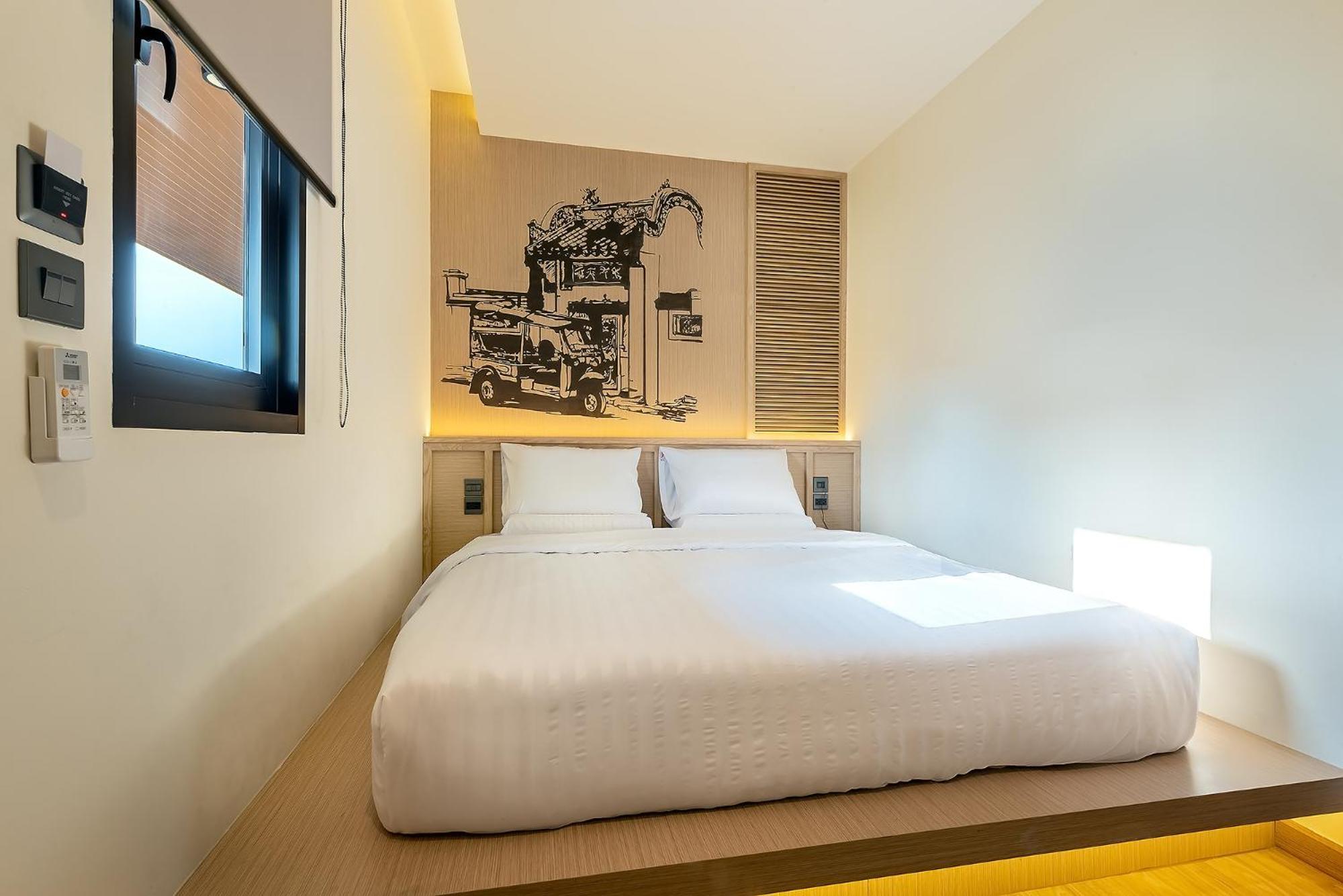 Phra Nakhon Poshtel Albergue