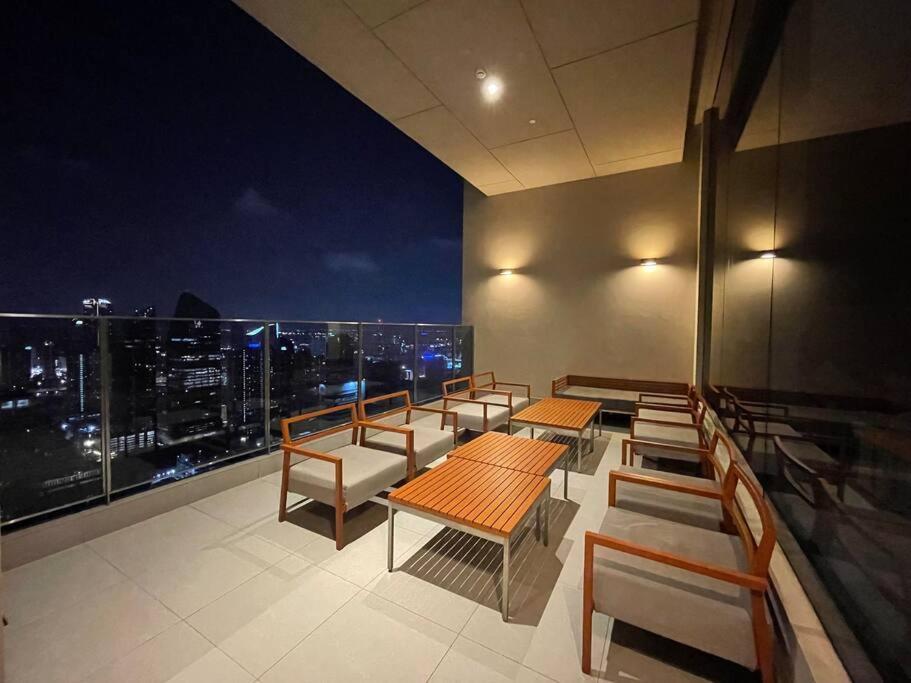 Apartment Ultimate Luxurious In Prime Asoke