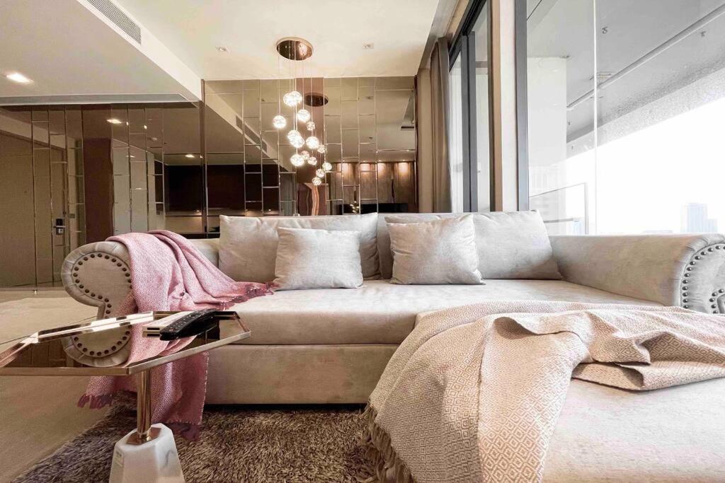 Apartment Ultimate Luxurious In Prime Asoke *