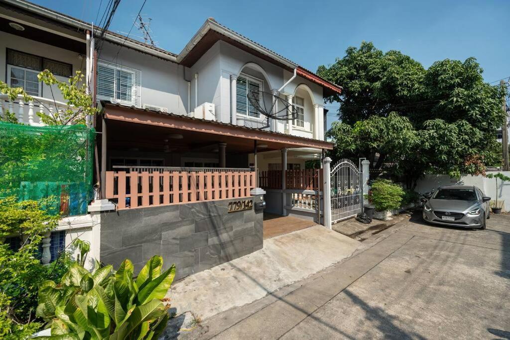 Miq 142 Huai Khwang_new4br/jodd Fair Villa Bangkok