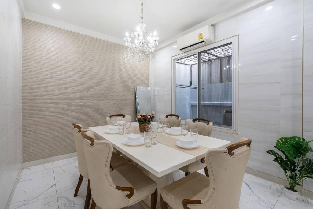 Villa Miq 142 Huai Khwang_new4br/jodd Fair