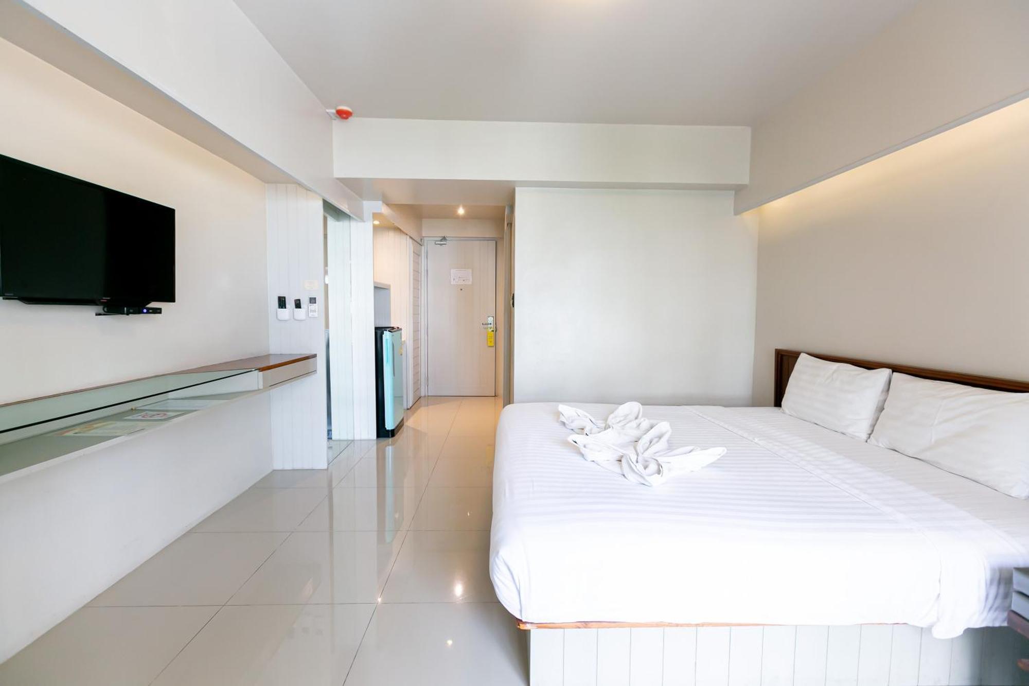 A Sathorn Khách sạn