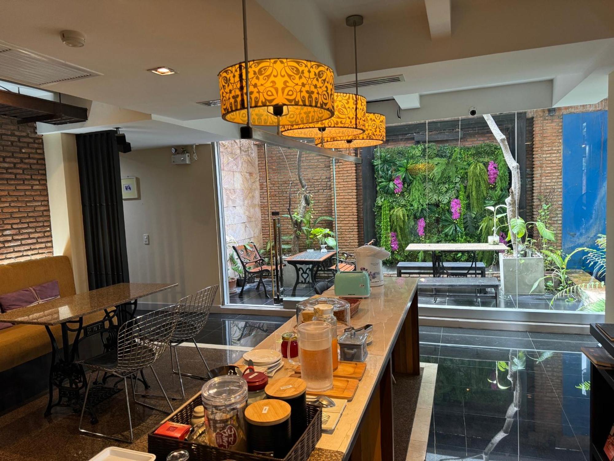 Gasthuis Silom Convent Garden - Sha Extra Bangkok