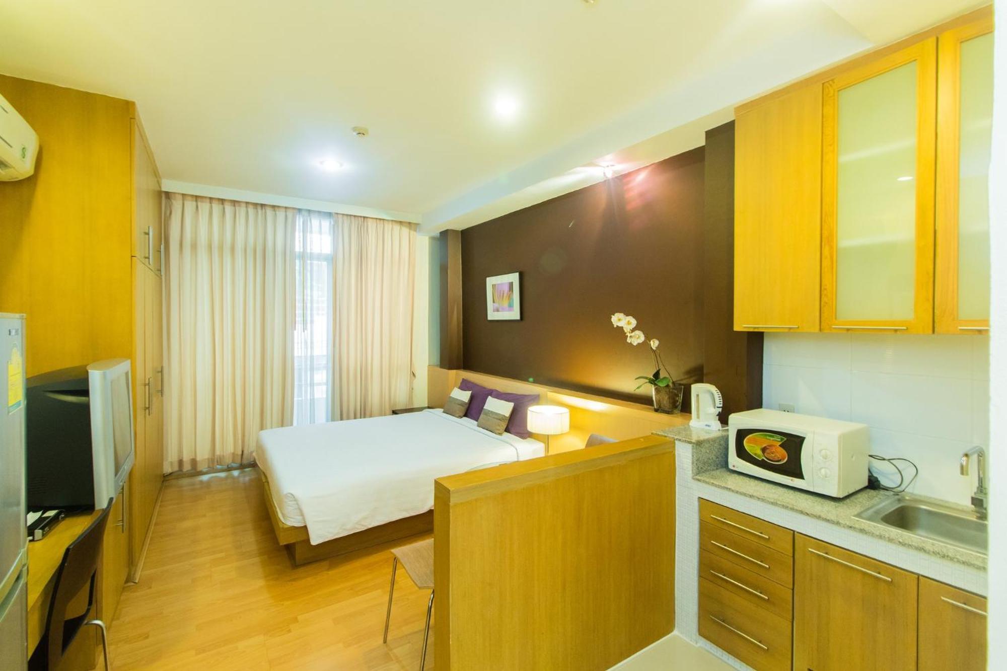 Gasthuis Silom Convent Garden - Sha Extra 3*