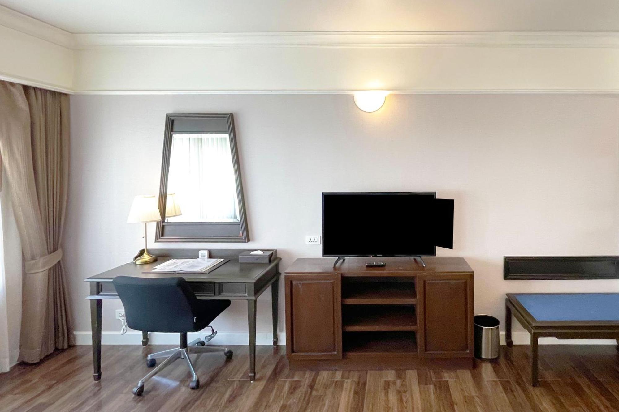 Le Siam Silom By Pcl Hotel Bangkok