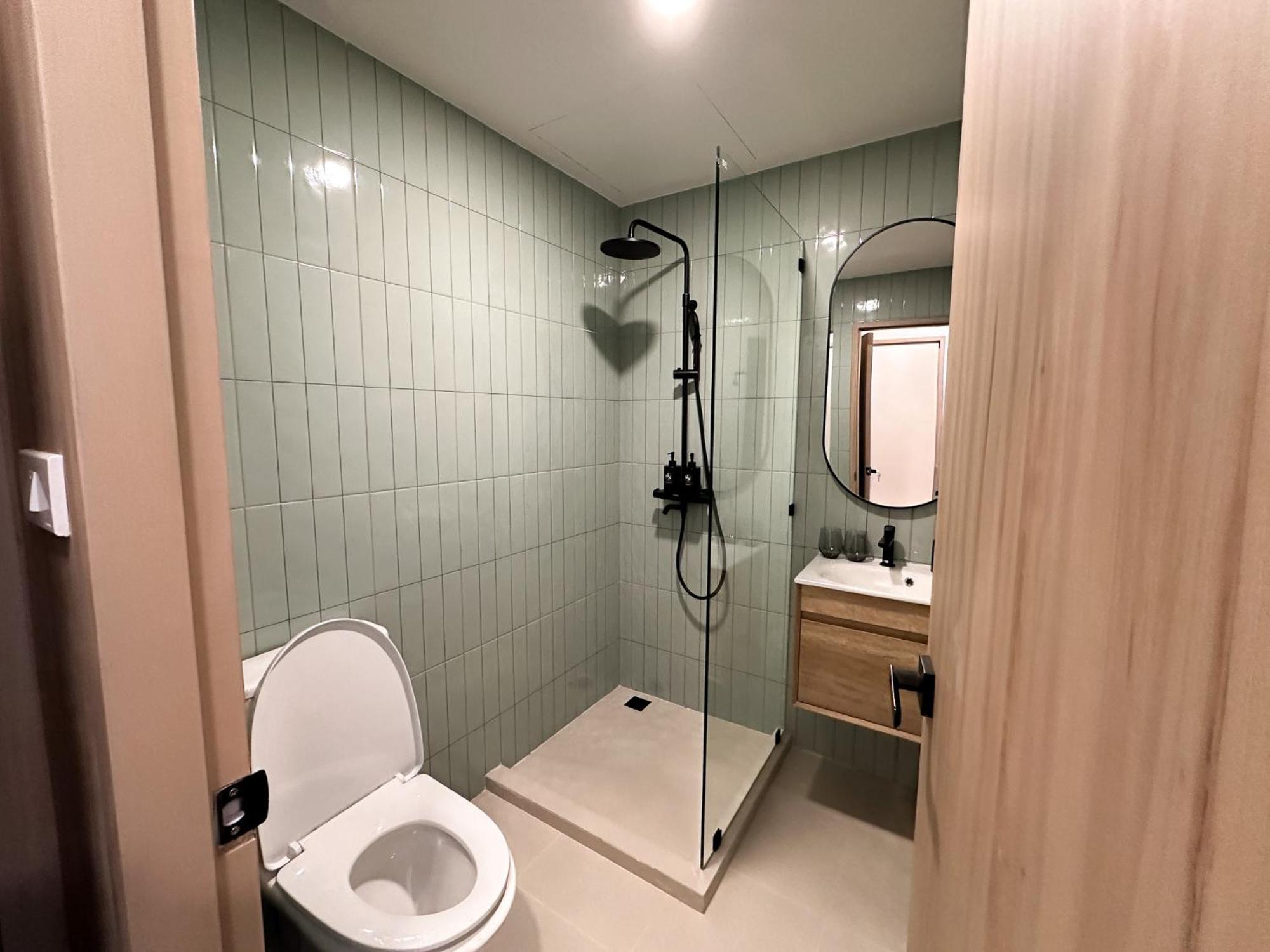 Apartment 3 Bed 3 Bath / Luxury / 1 Min Walk To Bts Asok