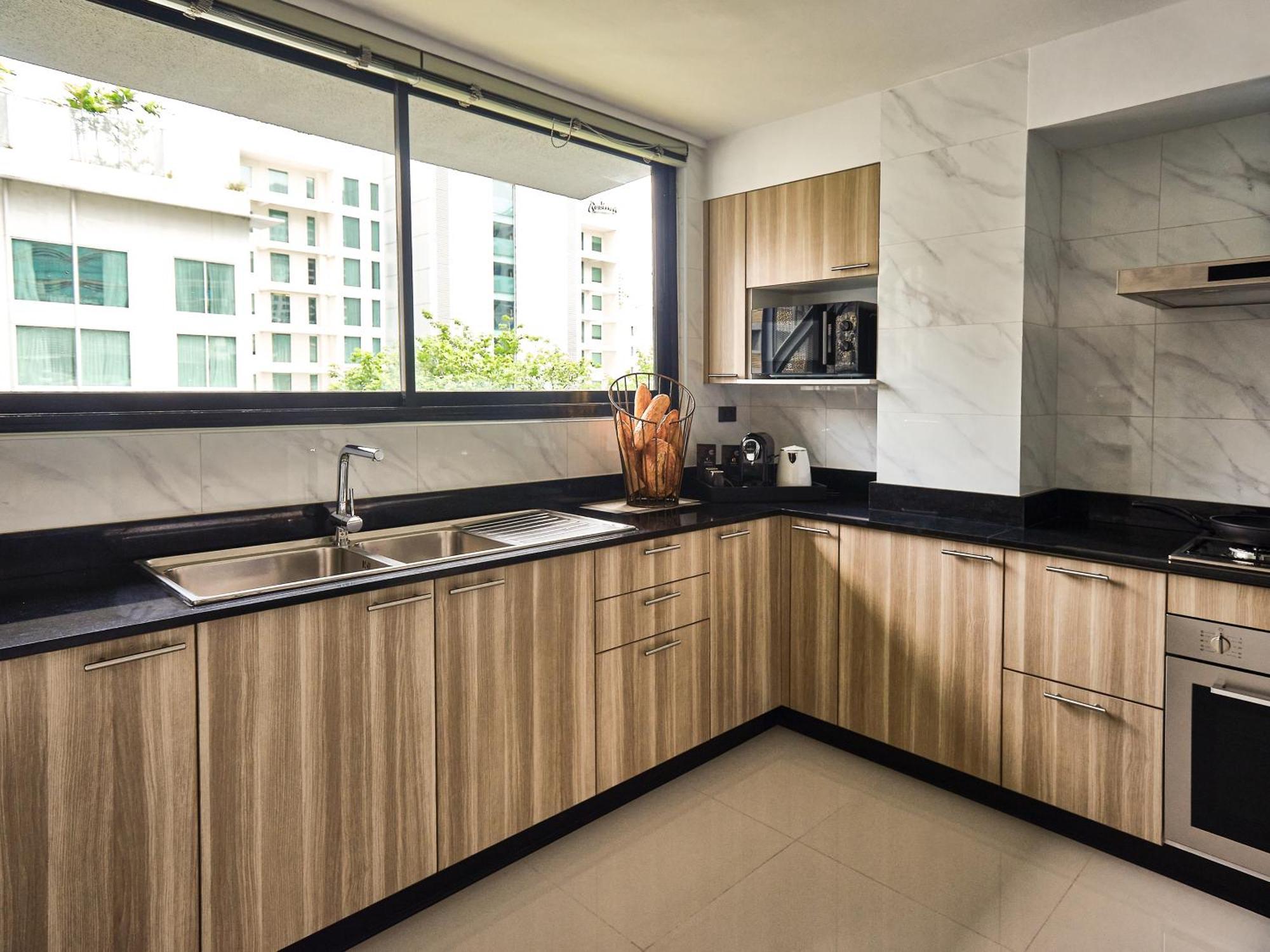 Floral Court & Sukhumvit 13 4* Banguecoque