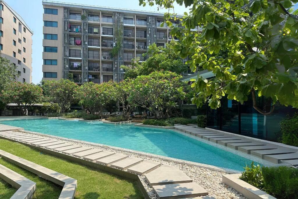 Studio 1br Pool Gym Wifi 5 Mins From Sathorn * Bangkok