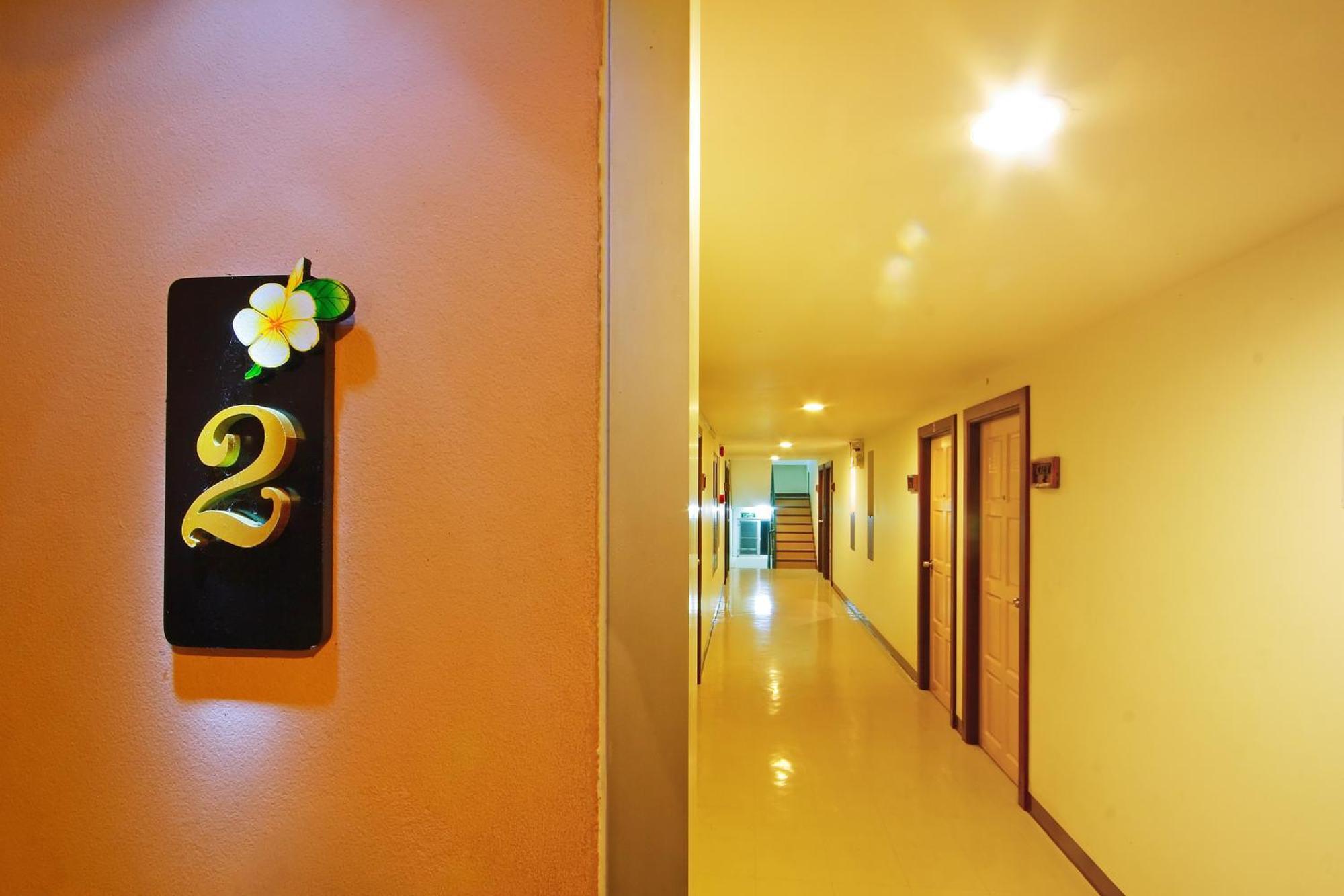 Floral Shire Suvarnabhumi Airport - Sha Extra Hotel