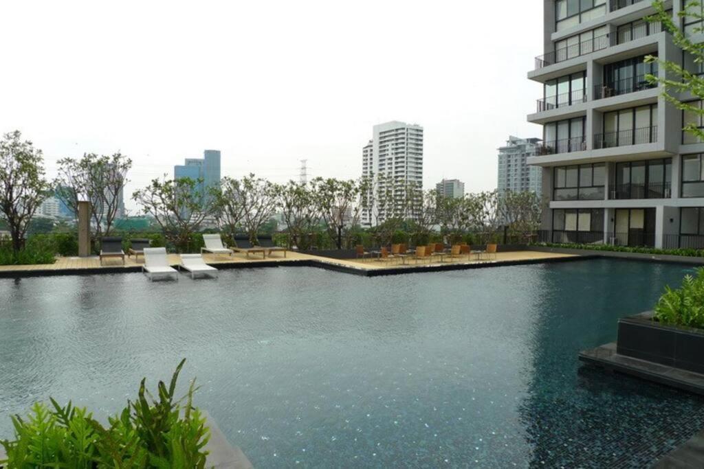 1 Bedroom Near Mrt & Bts Station. Bangkok