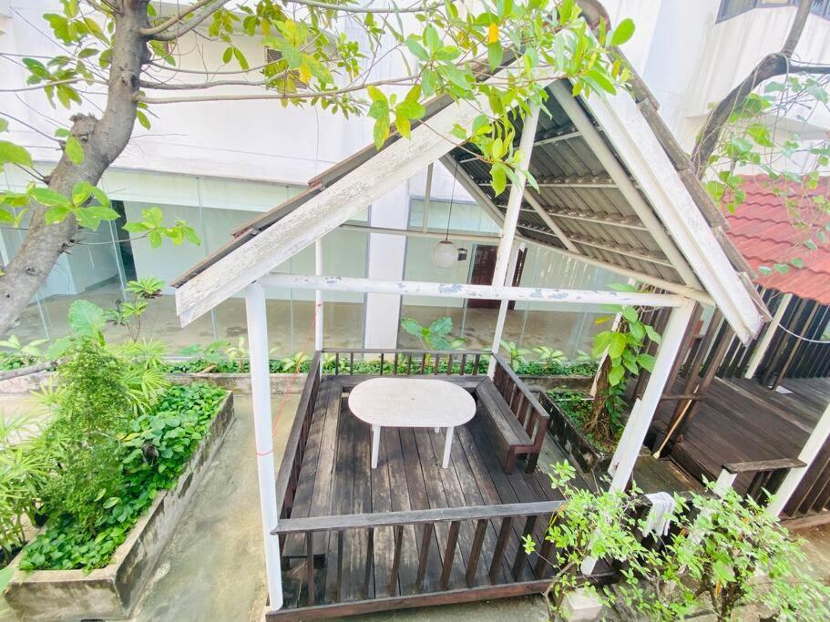 Cozy In Night Life Area In Downtown Apartment Bangkok