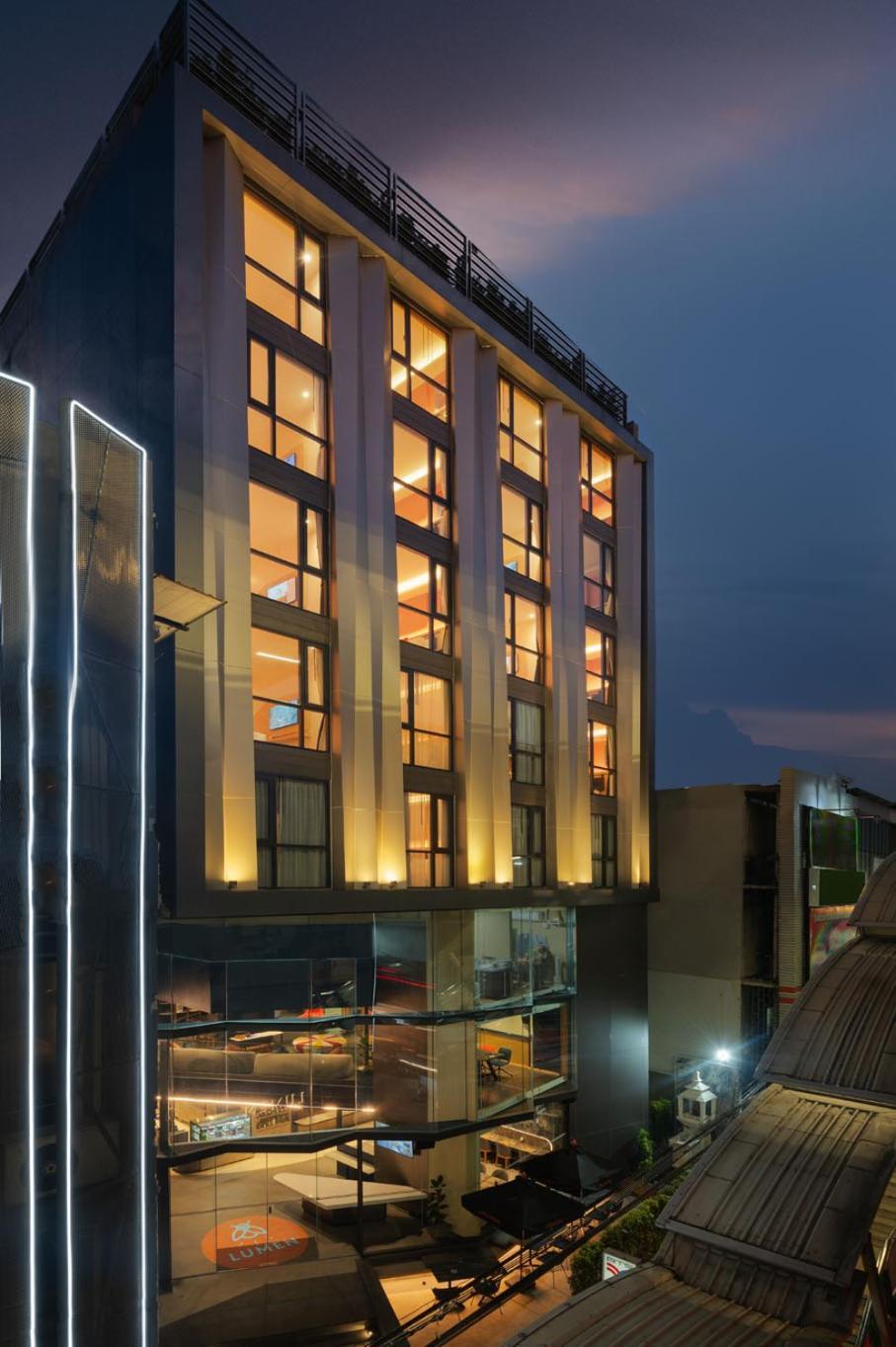 Hotell Lumen Udomsuk Station