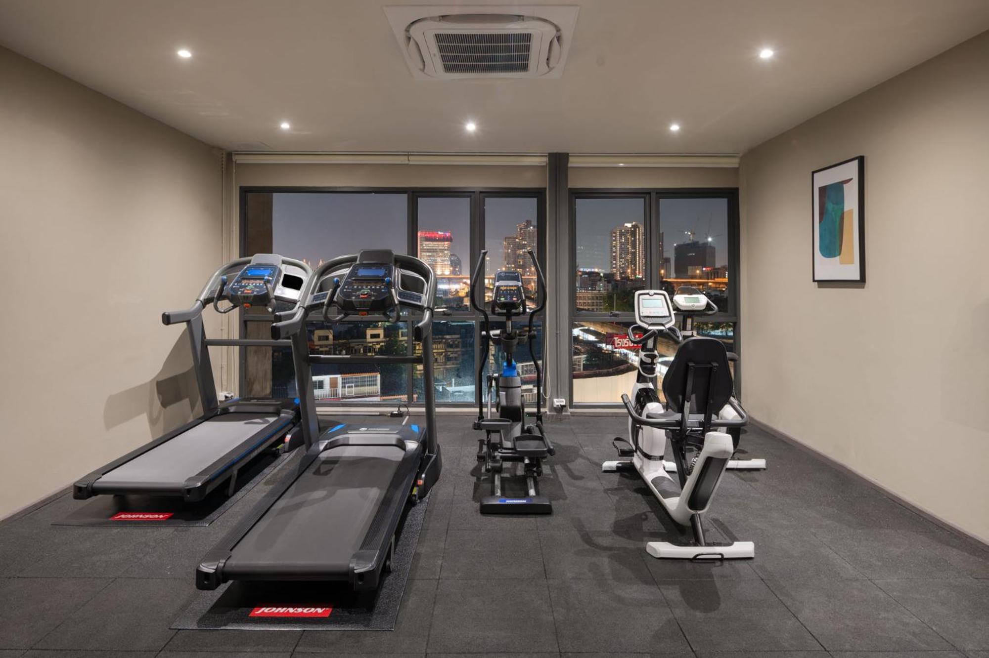Hotell Lumen Udomsuk Station 4*