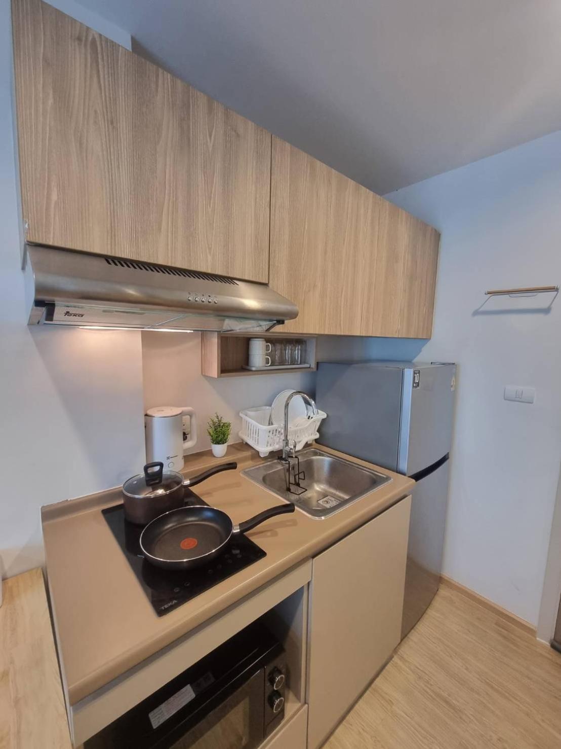 Apartment 1 ห้องนอน ใกล้บีทีเอสอ่อนนุช สายสีเขียว ที่นอนking Size วิวสระว่ายน้ำ *