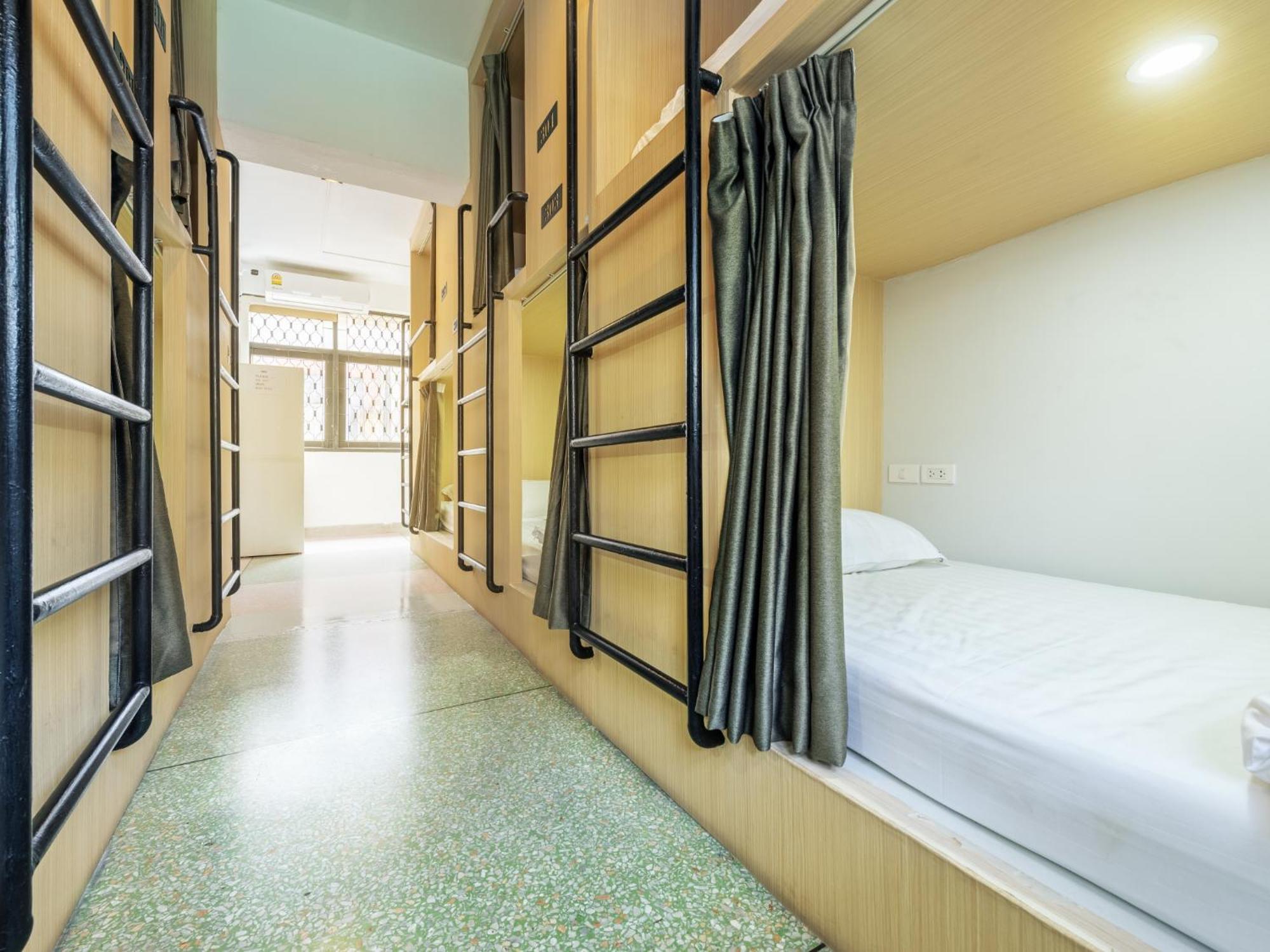 Albergue Sloth Khaosan *