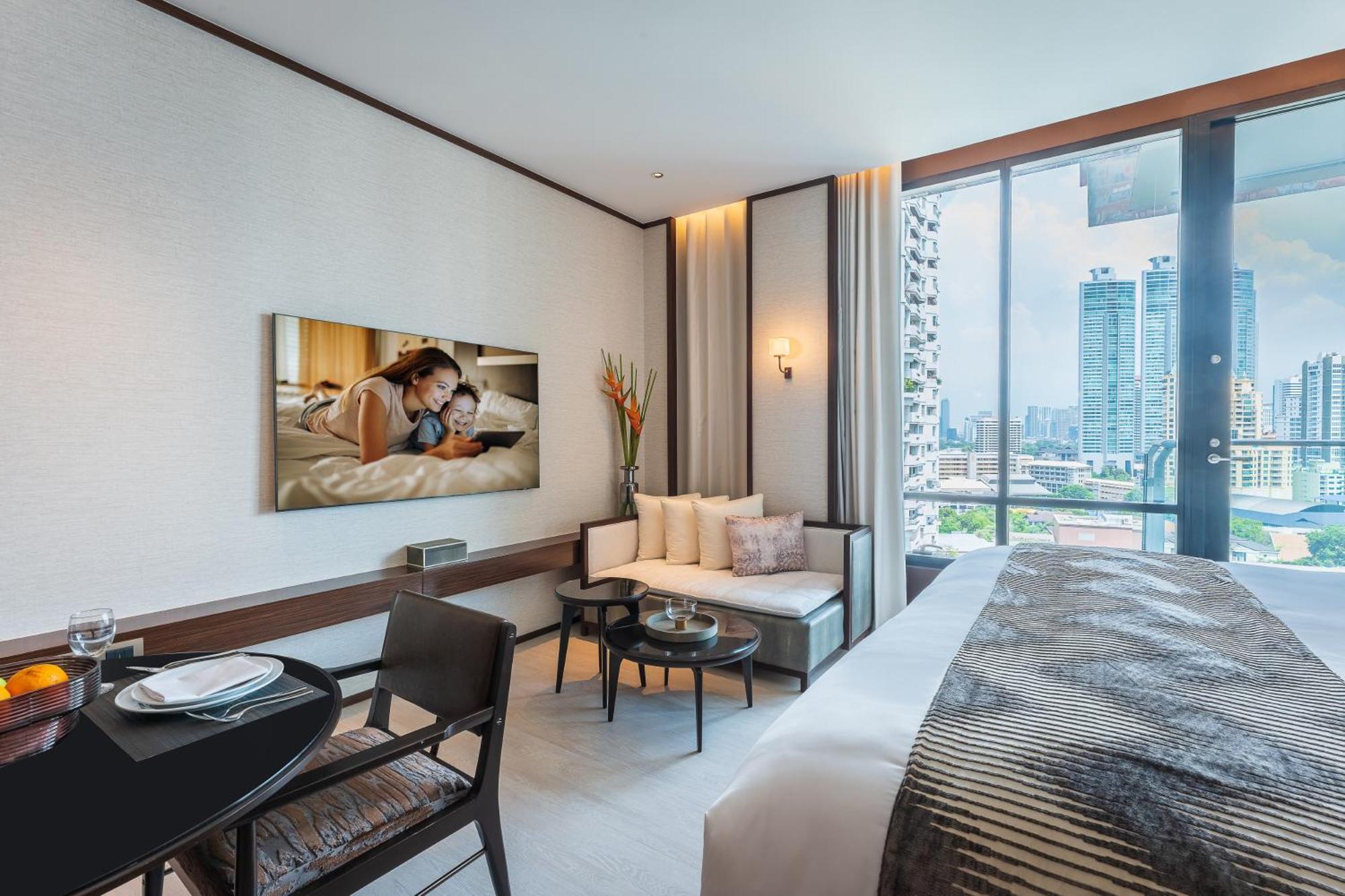Silq & 5* Bangkok