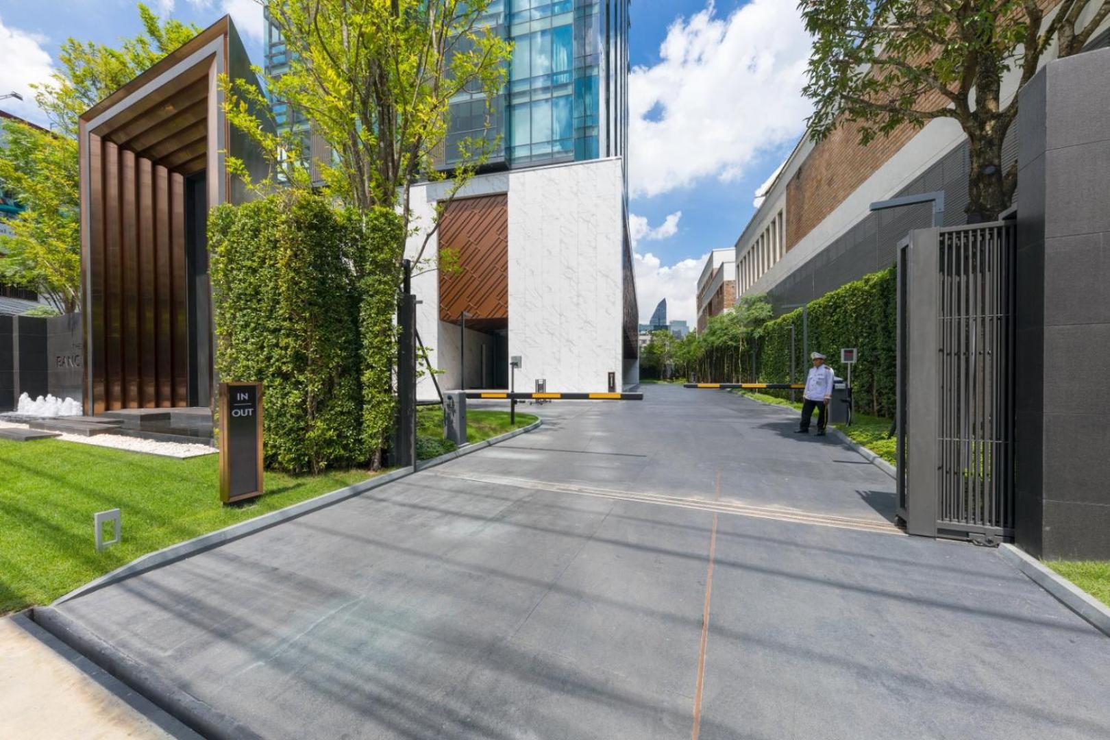 Elegant 2 Bedroom Nana Bangkok