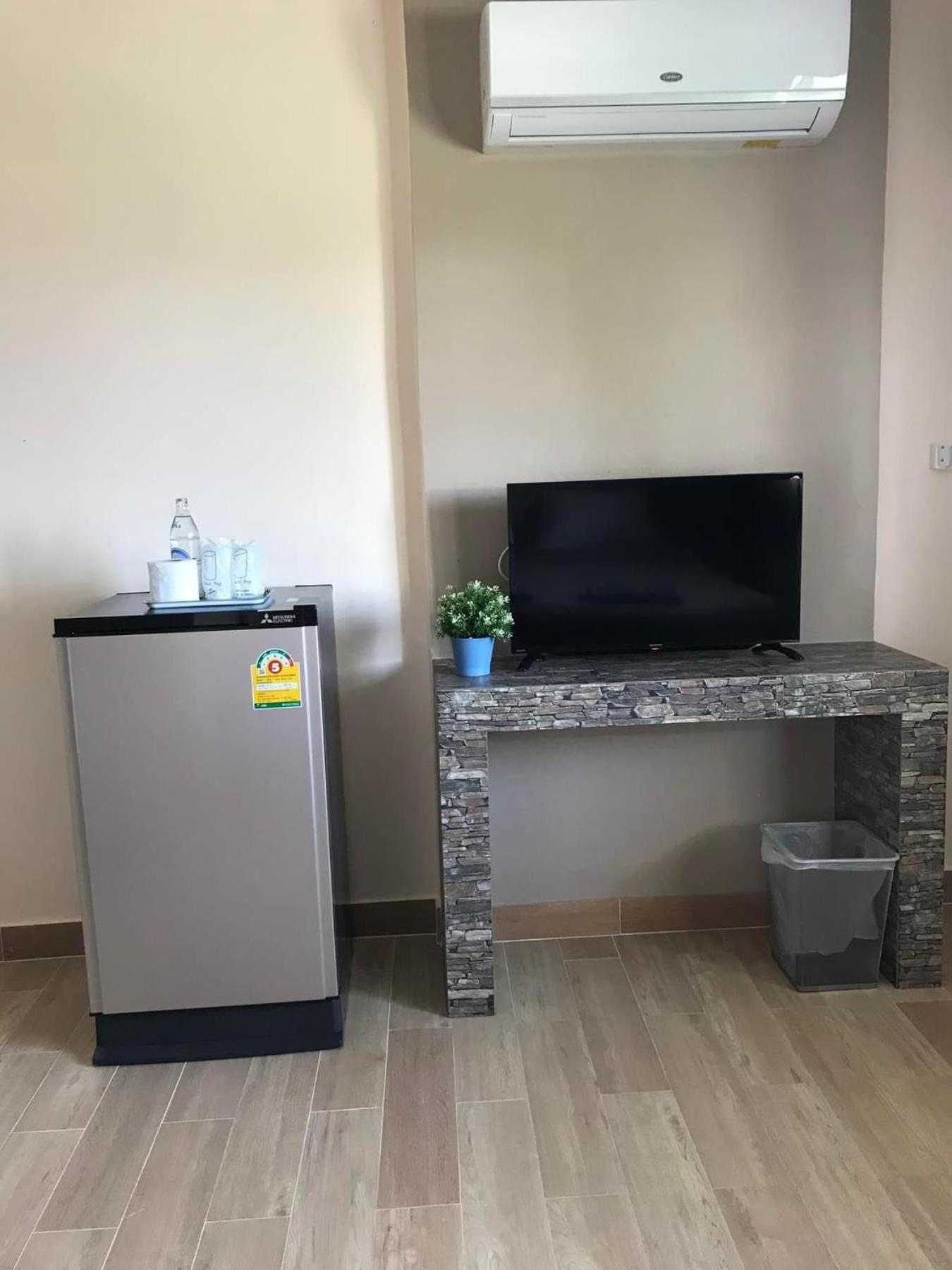 Khách sạn Baan Chay Namm 3*