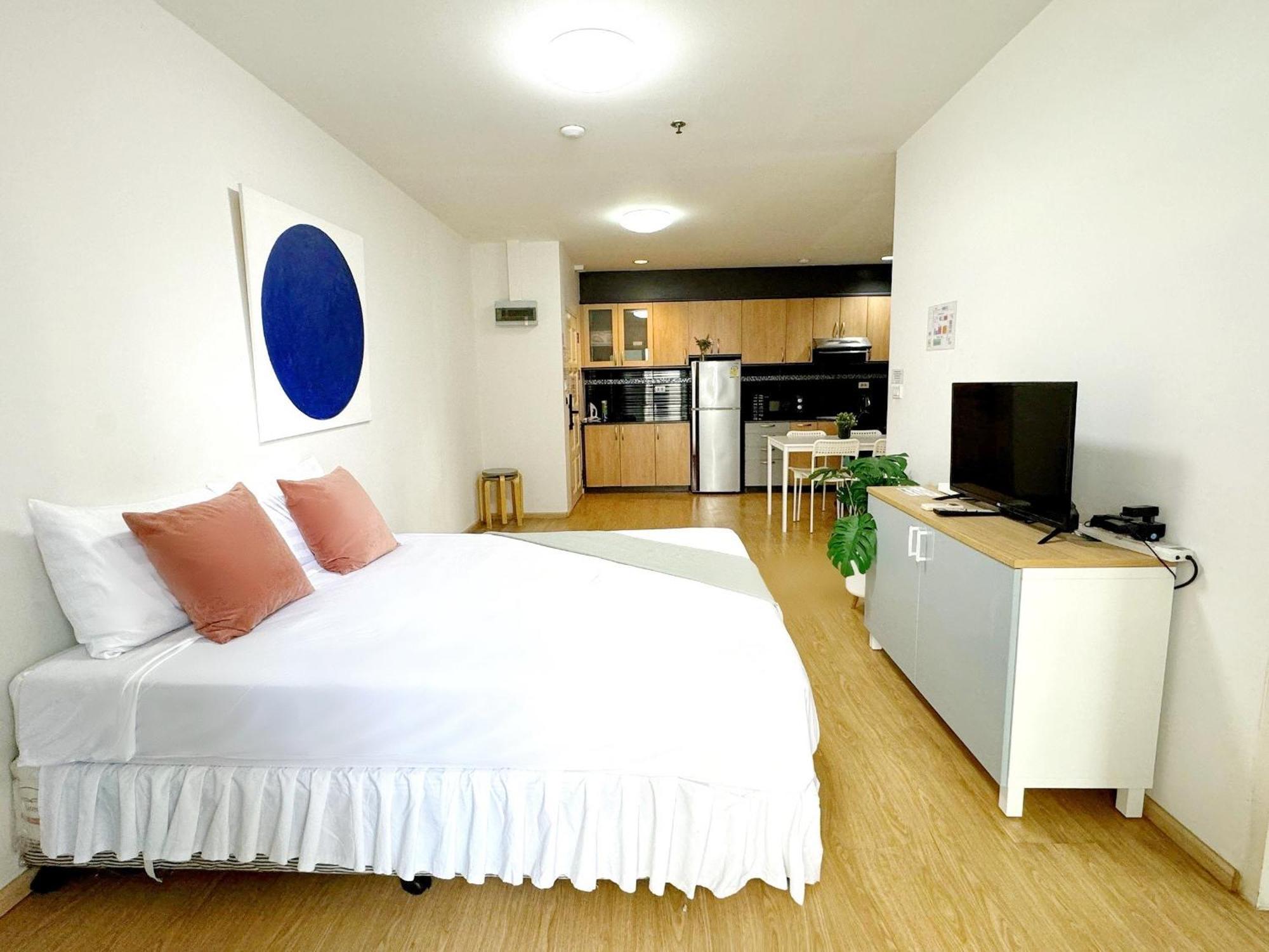 Center Next To Platinum Mall Apartamento *