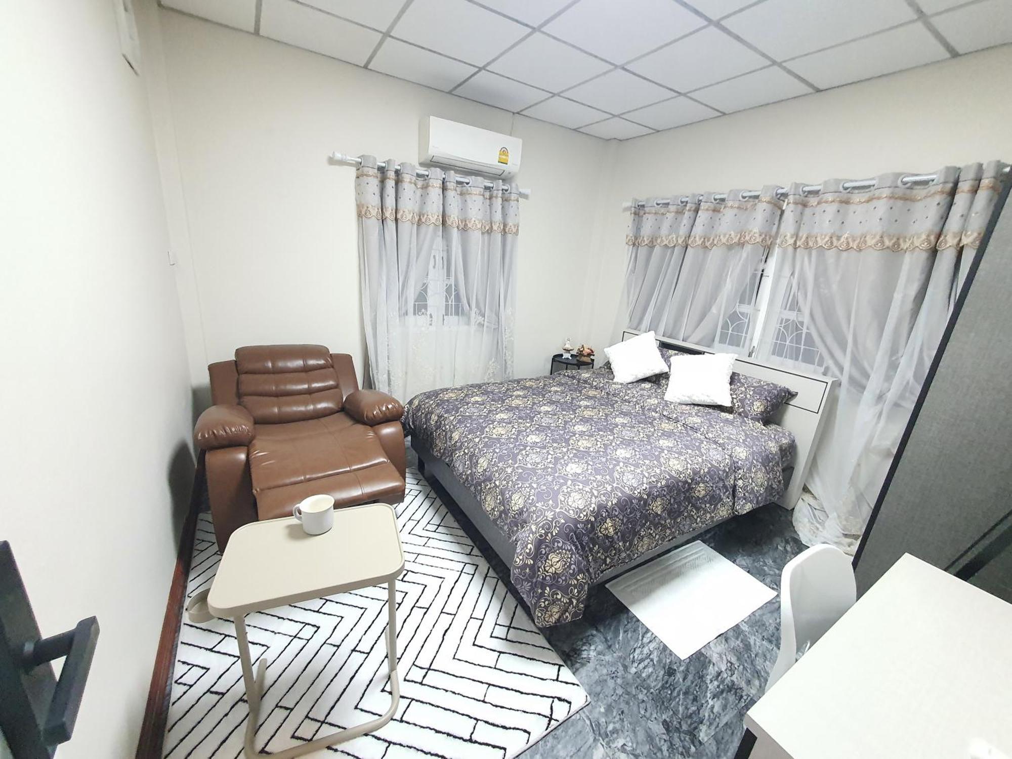 3 Bedroom Cozy Skytrain View Bkk Taman liburan Bangkok