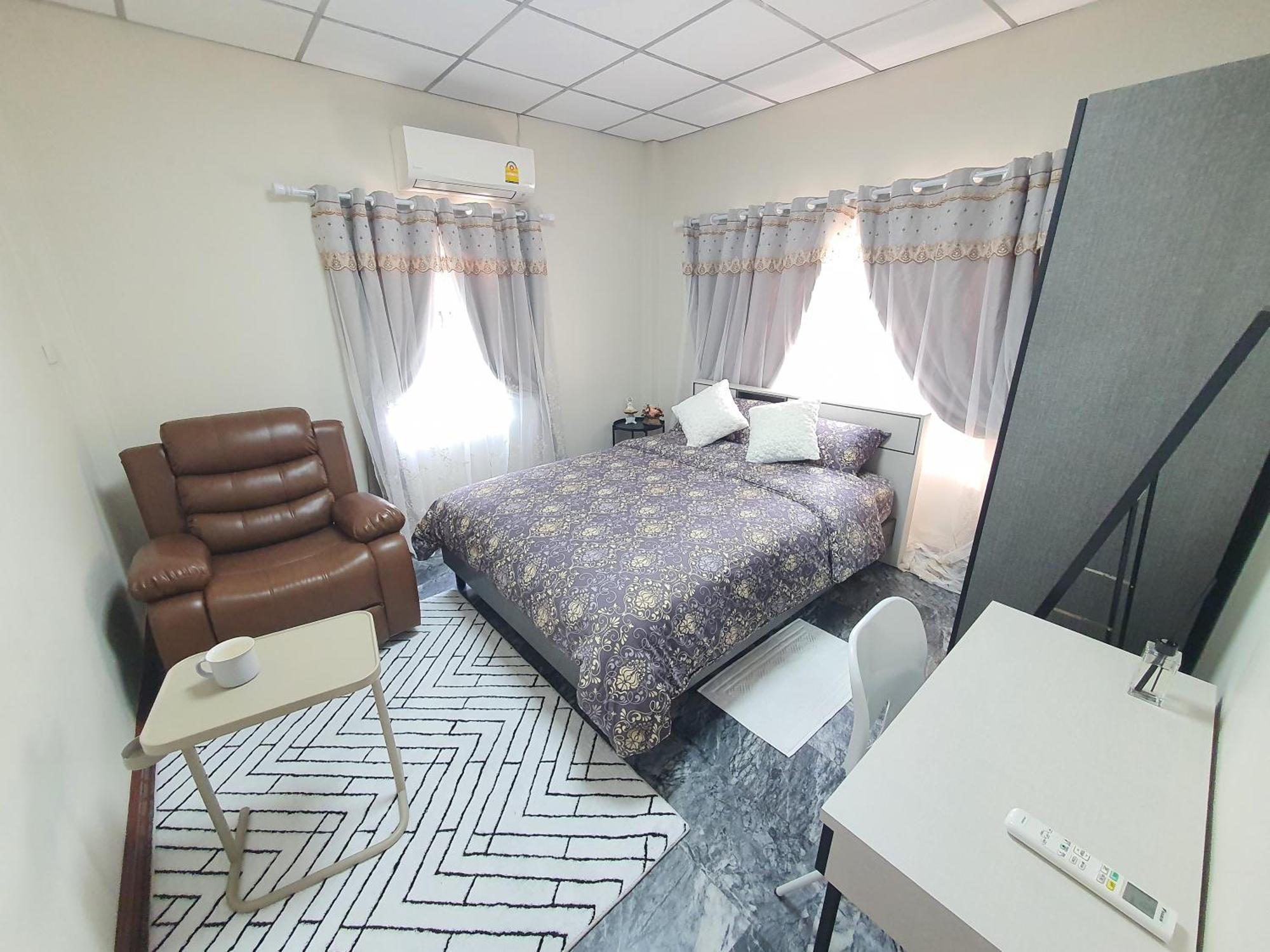 Taman liburan 3 Bedroom Cozy Skytrain View Bkk *