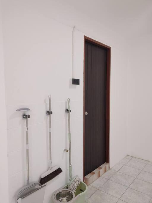 辉煌夜市 4房泳池花园别墅 订4日提供免费接机 Holiday home