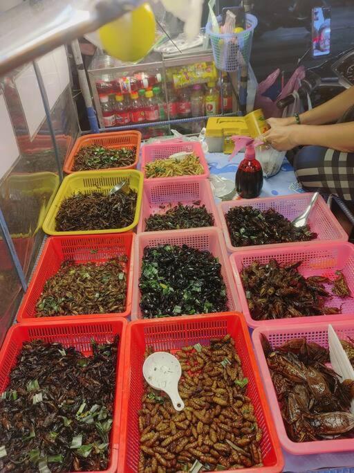 辉煌夜市 4房泳池花园别墅 订4日提供免费接机 * Bangkok
