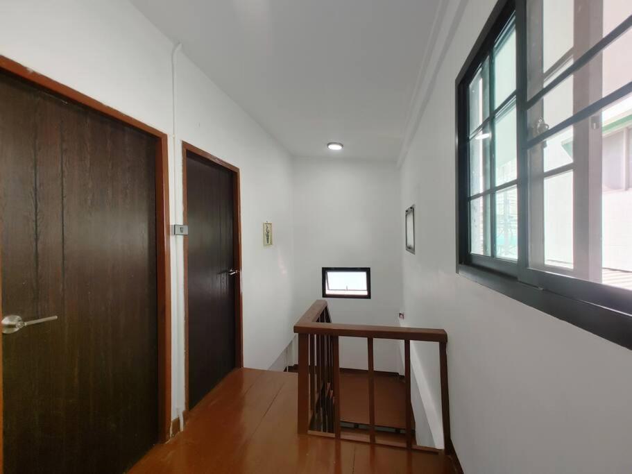 辉煌夜市 4房泳池花园别墅 订4日提供免费接机 Casa vacanze Bangkok