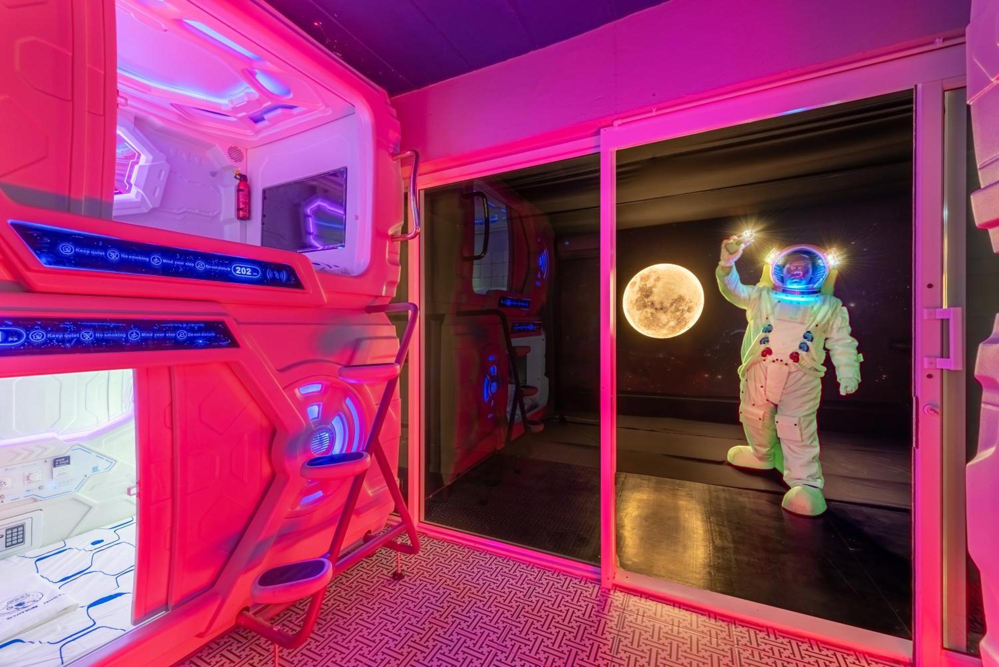 Asrama Space Station *