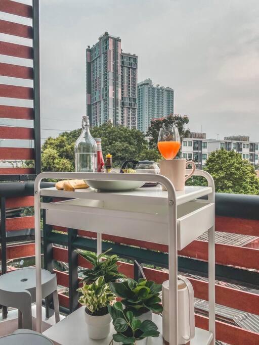 The Giftown Bangkok, Talat Phlu * Bangkok
