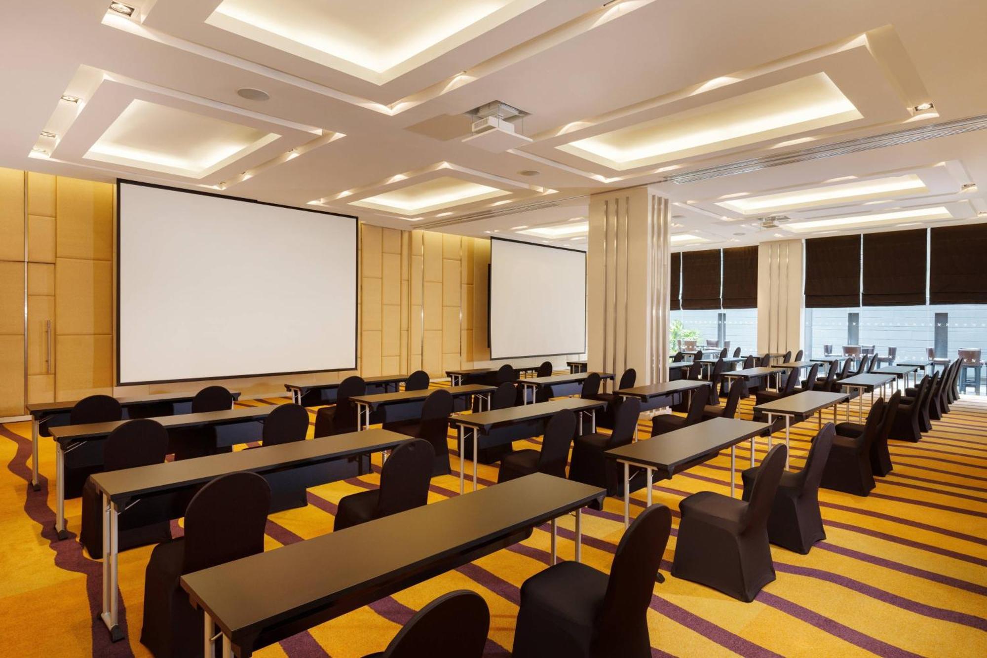 Four Points By Sheraton Bangkok, Sukhumvit 15 Hotel Bangkok