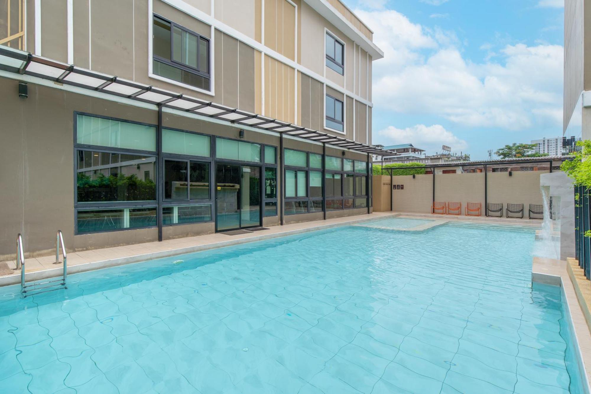 Khách sạn Amanah 4*