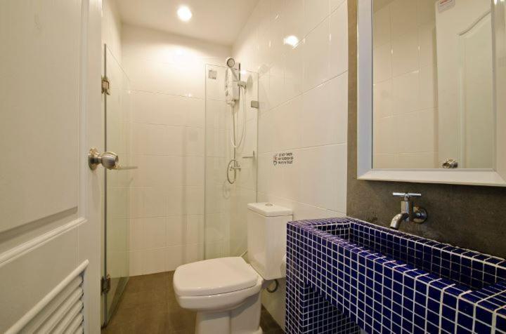 Khách sạn Di Place