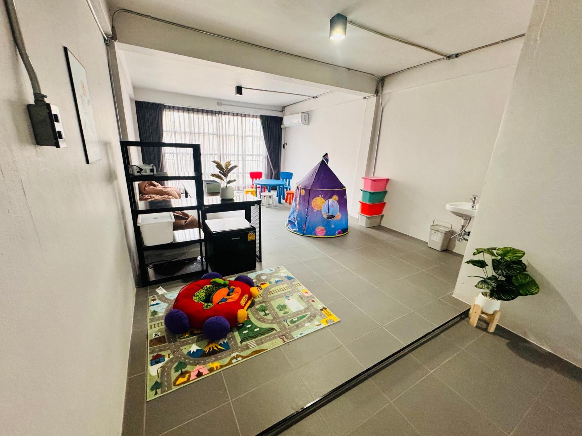 Apartemen Modern Sukhumvit House Near Phrakanong Bts Station *