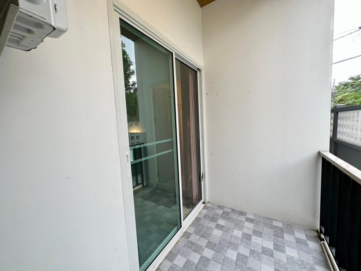Apartemen Hada House Bangkok