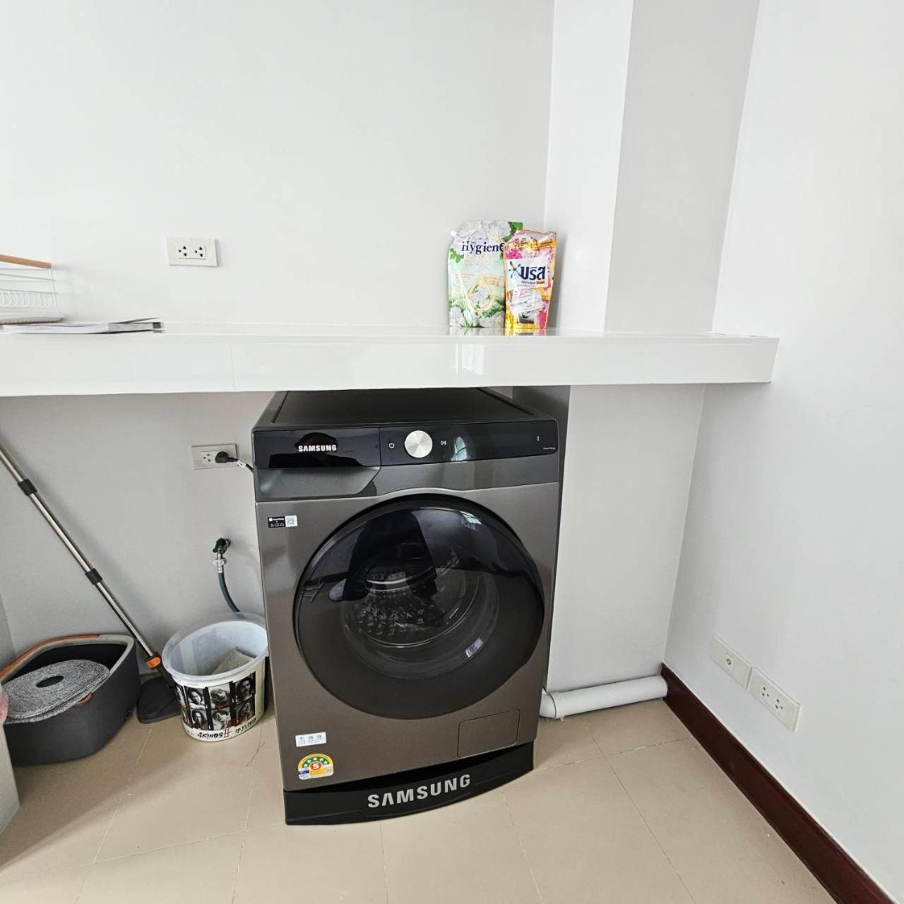 Homie Workcation At China Town Apartment Bangkok