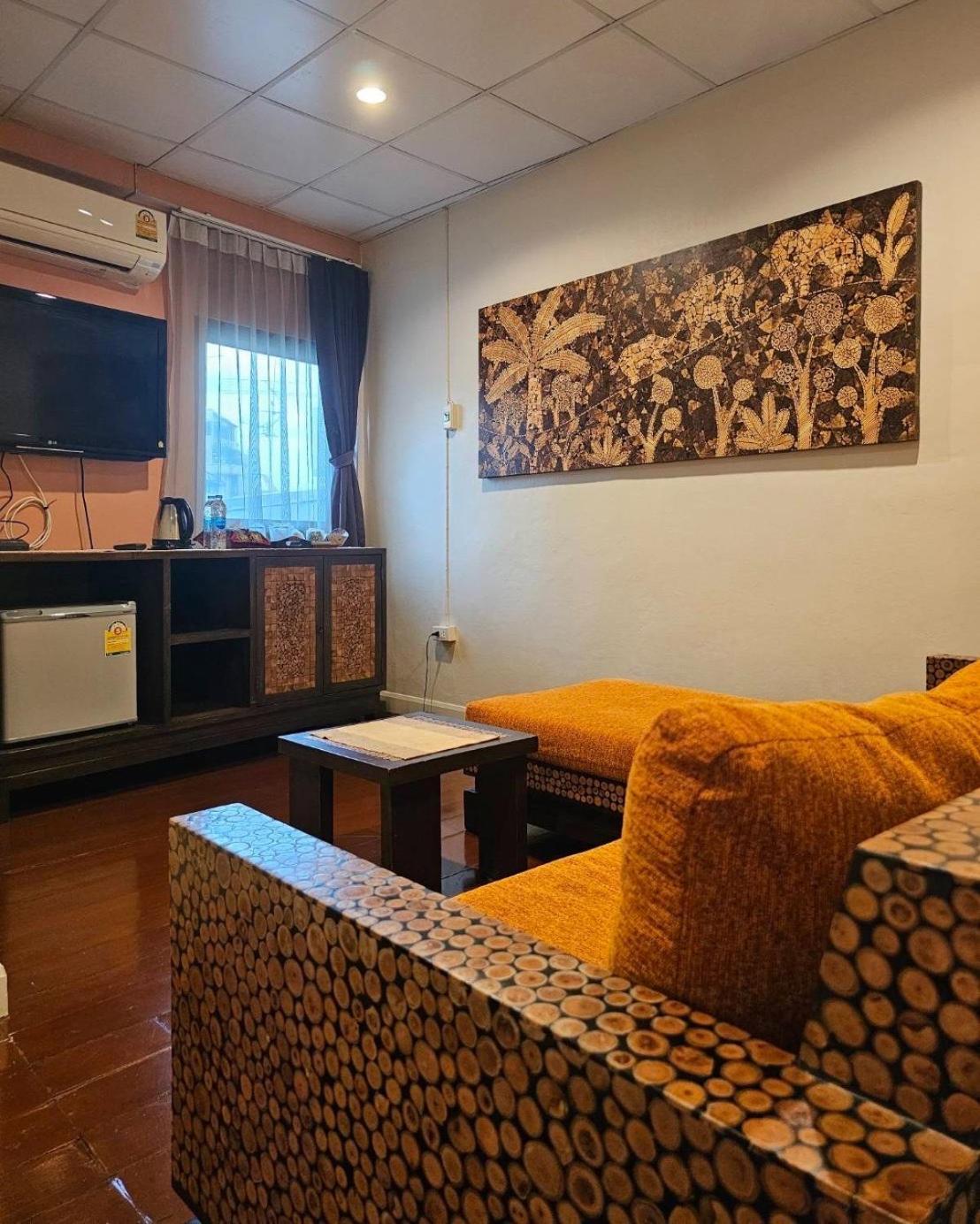 Baan Glang Soi 2*