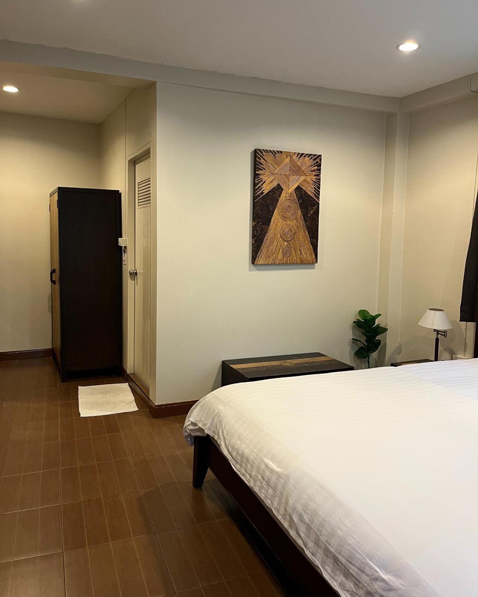 Tempat Tidur & Sarapan Baan Glang Soi Bangkok
