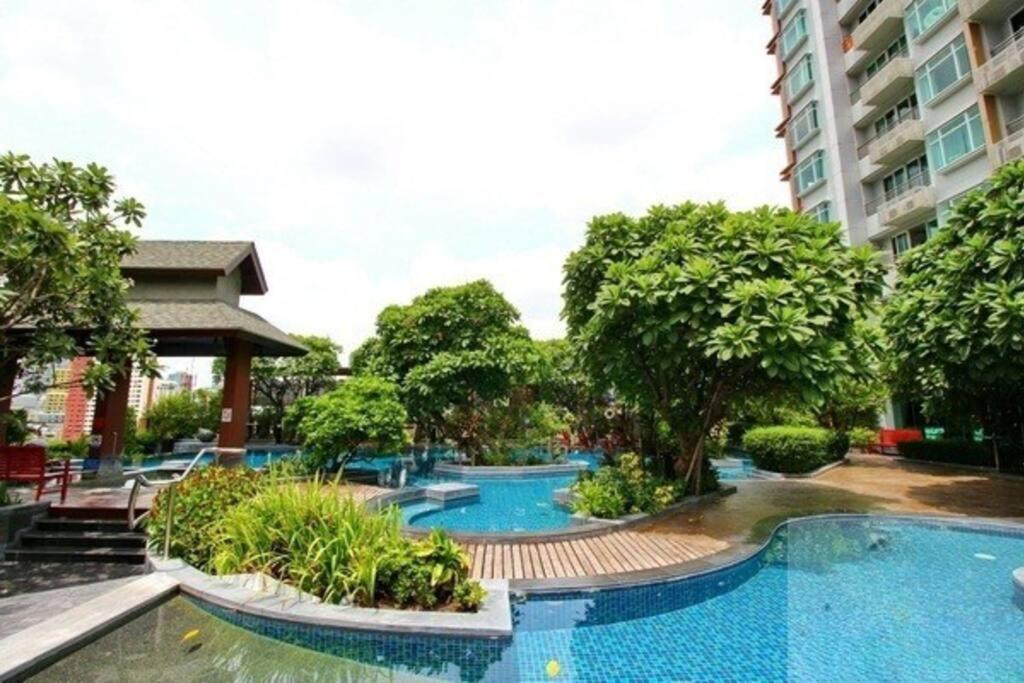 Circle Luxury View 42 Floor Apartment *