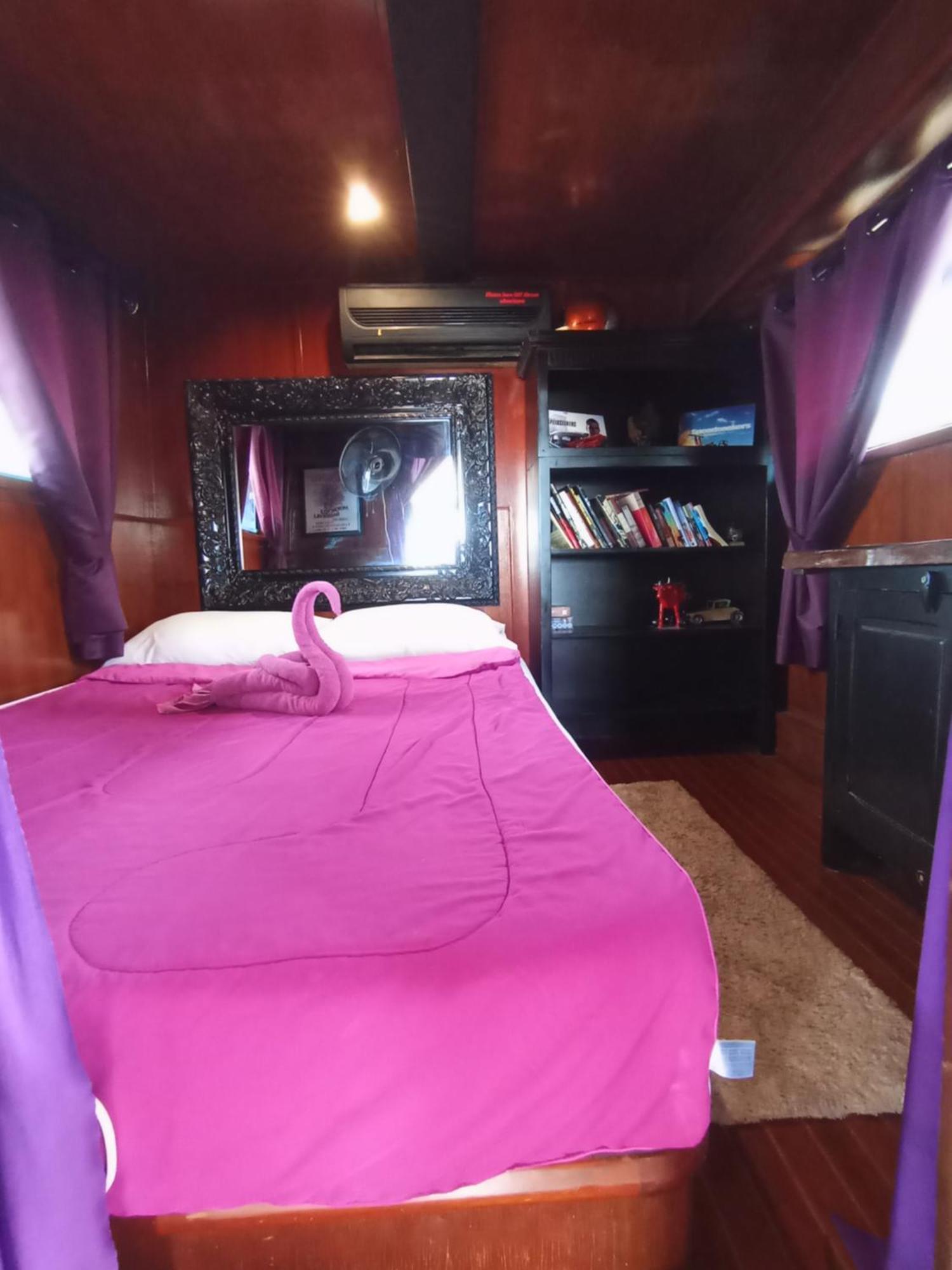 Sabai Sabai Liveaboard Båter Bangkok