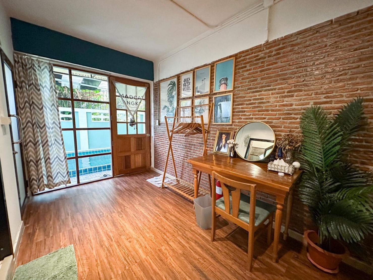 T-house Bkk - Max15 People With Private Swimming Pool Holiday home