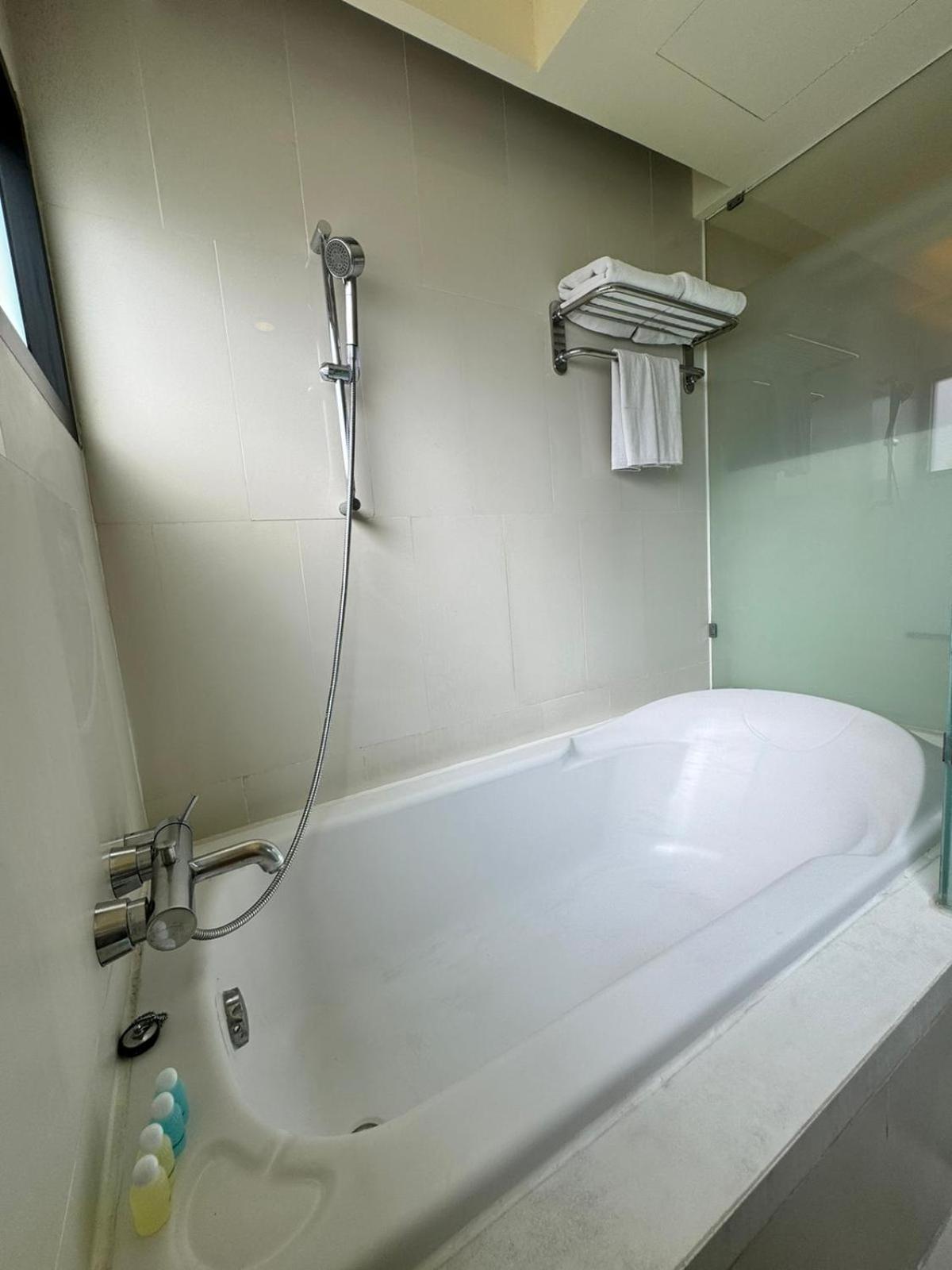 Metacity Khách sạn 3*